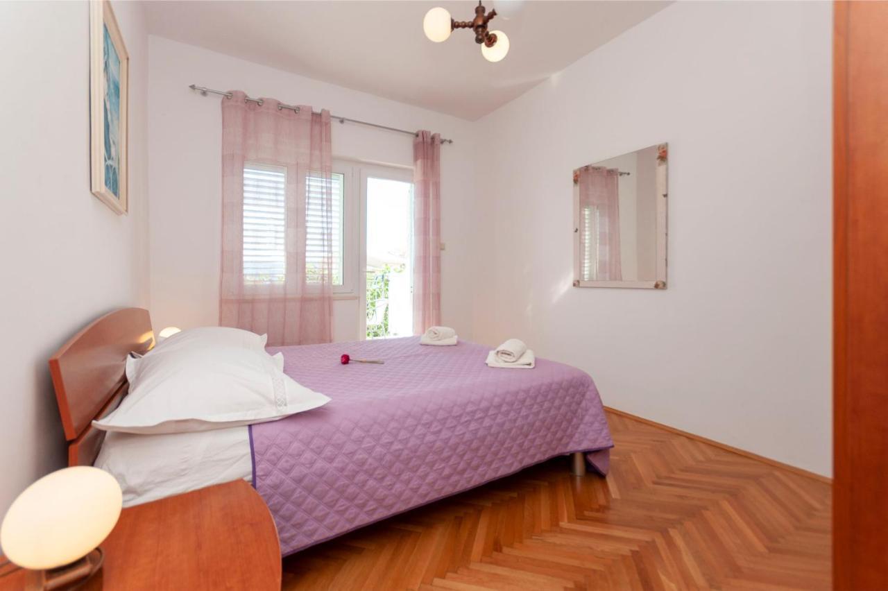 Apartments And Rooms Nikola Omiš Dış mekan fotoğraf
