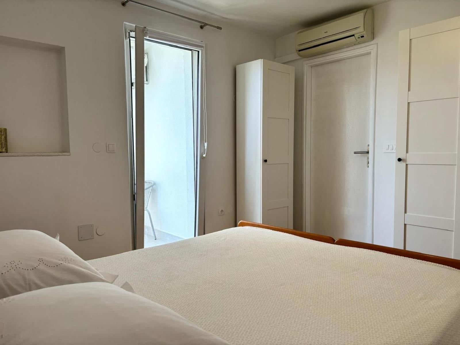 Apartments And Rooms Nikola Omiš Dış mekan fotoğraf